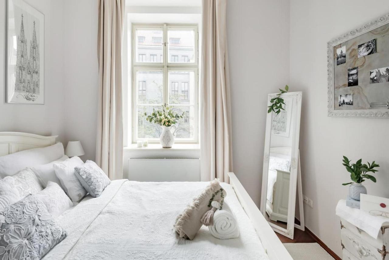 Old Town Square Apartment ปราก ภายนอก รูปภาพ